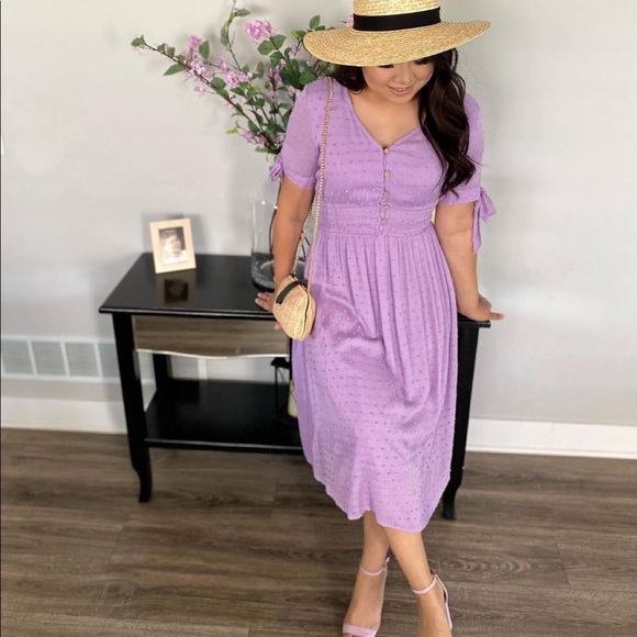 Perfect for Spring! Lilac dress with bow sleeves - Picture 2 of 5